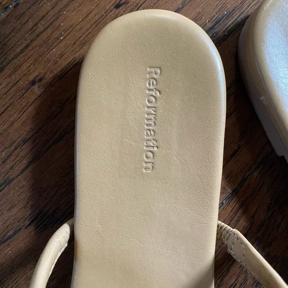 Reformation Ludo sandals 9.5 - Picture 2 of 4